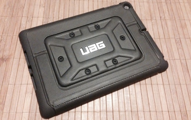 Funda Urban Armor Gear para iPad Air